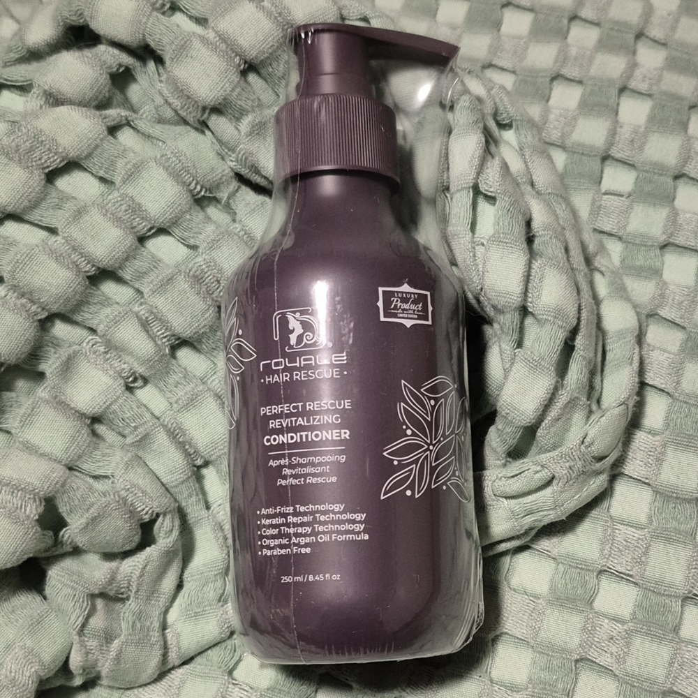 Royale Perfect Rescue Revitalizing Conditioner